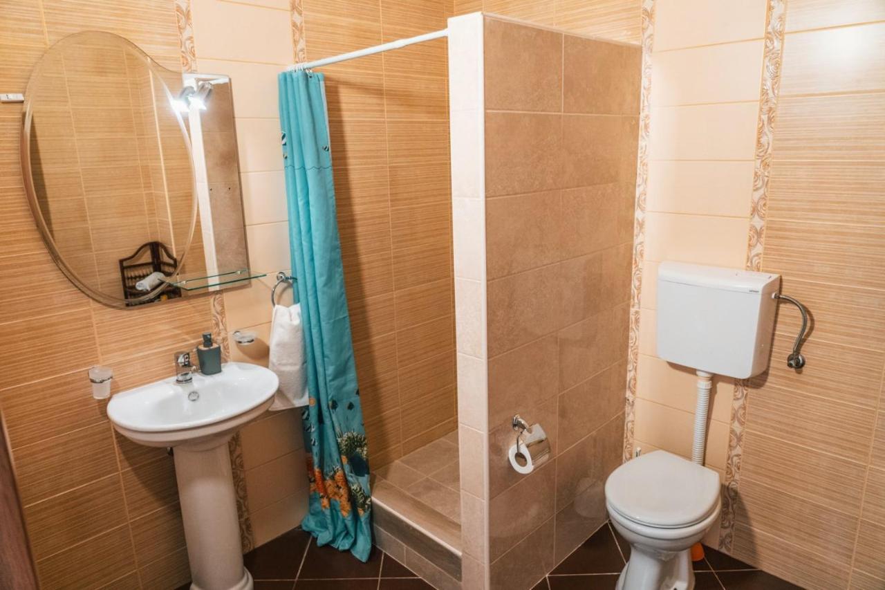 Kapriz Apartments Utjeha-Bušat Extérieur photo