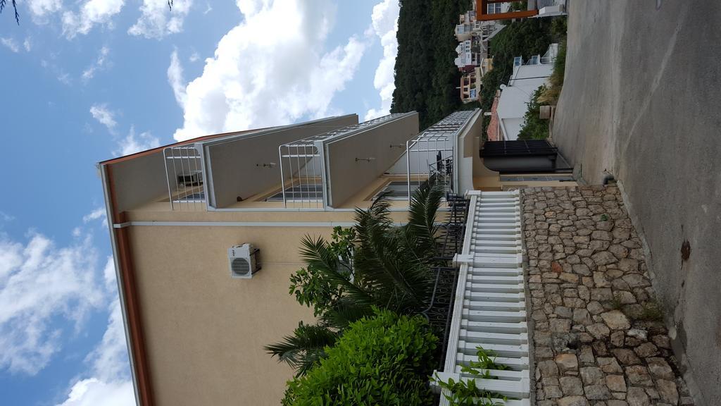 Kapriz Apartments Utjeha-Bušat Extérieur photo